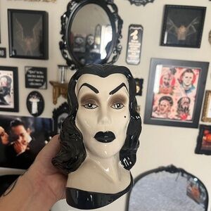 Kreepsville elvira vase